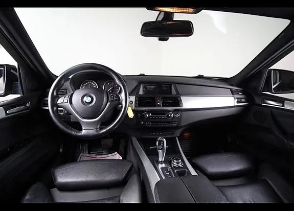 BMW X5 2011 photo 2