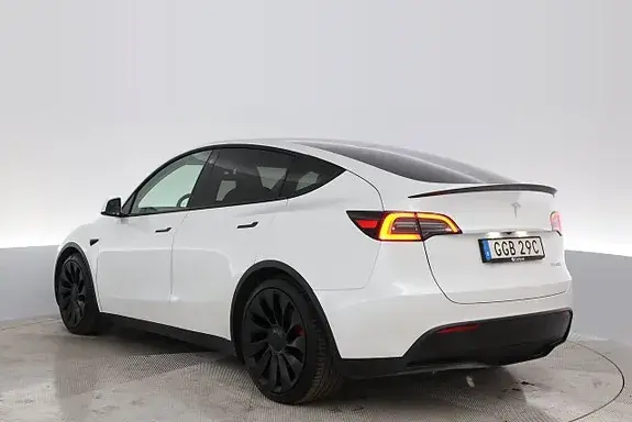 Tesla Model Y 2023 photo 4