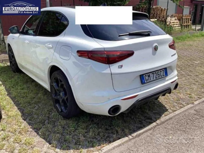 Alfa Romeo Stelvio 2022 photo 2