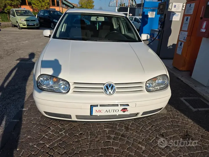 Volkswagen Golf 2001 photo 2
