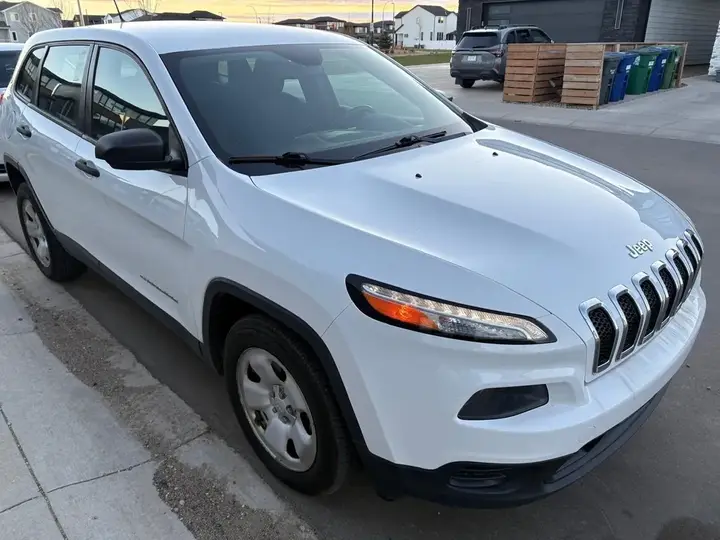 Jeep Cherokee 2015 photo 3
