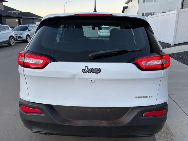 Jeep Cherokee 2015 photo 4