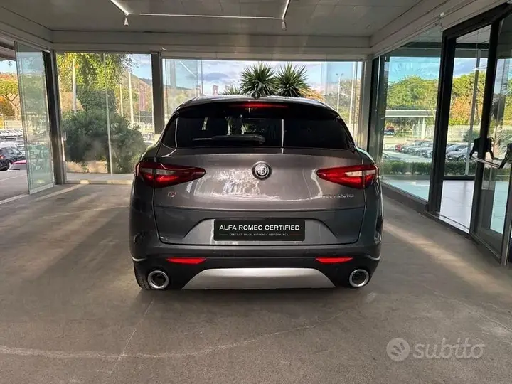 Alfa Romeo Stelvio 2017 photo 4
