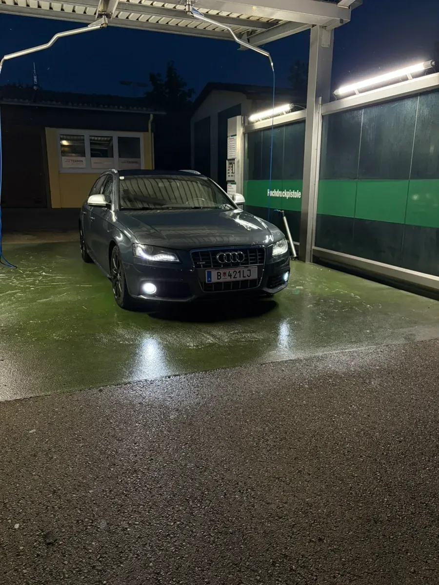Audi A4 2008 photo 2