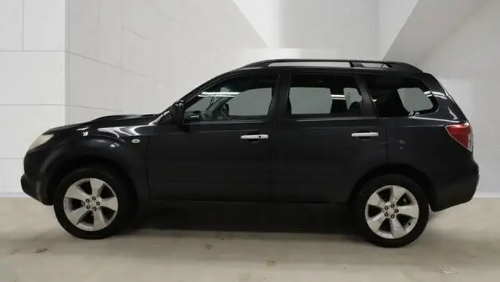 Subaru Forester 2010 photo 3