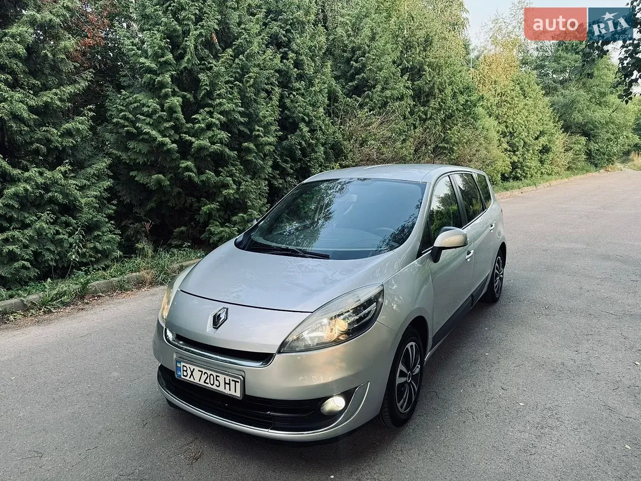Renault Grand Scenic 2012 photo 5