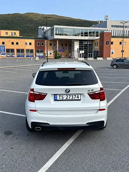BMW X3 2012 photo 2