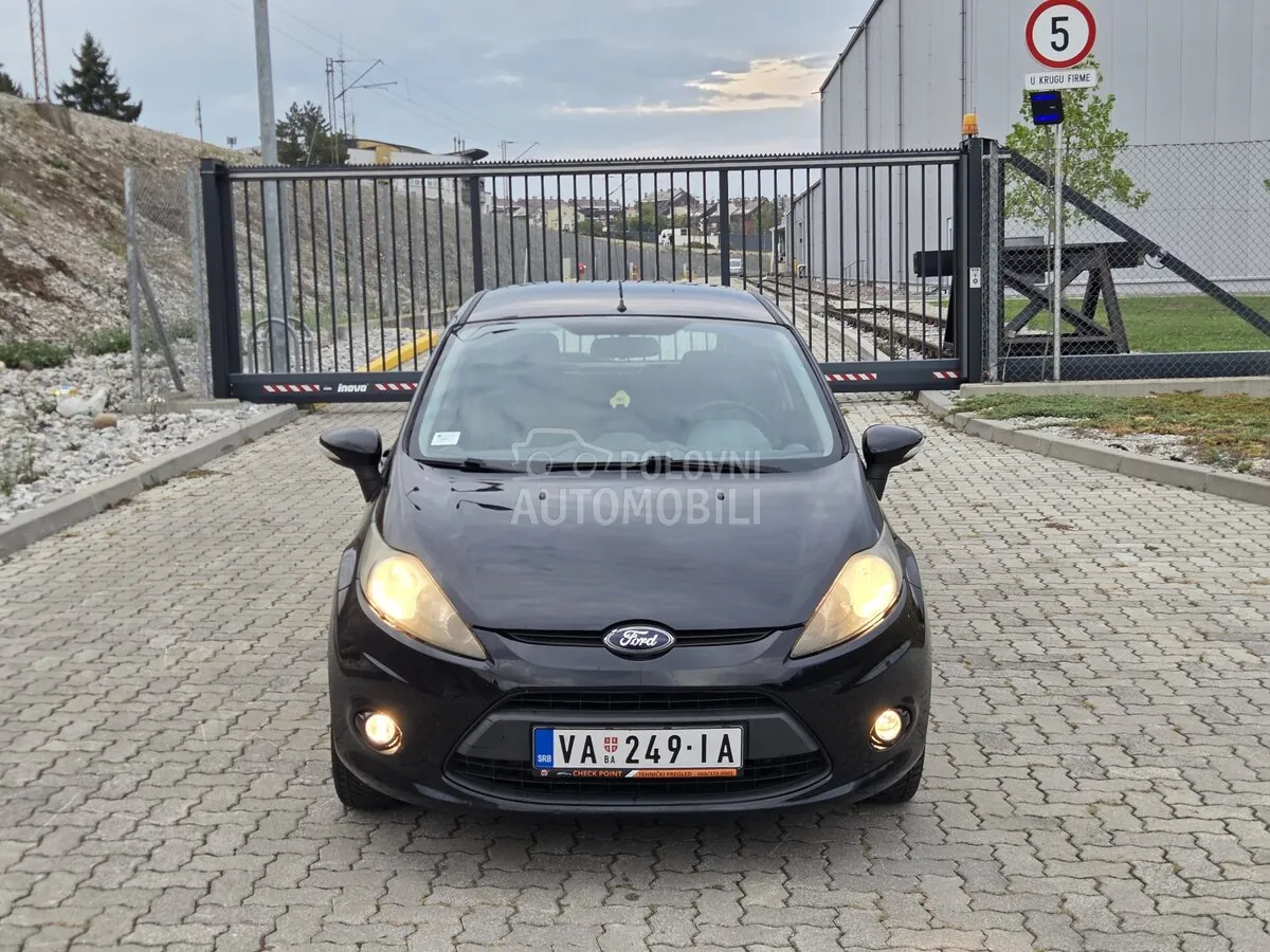 Ford Fiesta 2009 photo 3