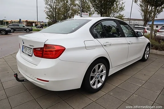 BMW 328 2012 photo 3