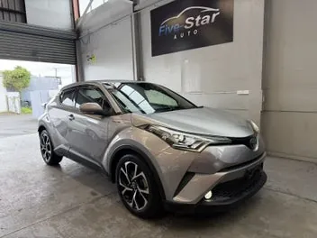Toyota C-Hr 2017 photo 2