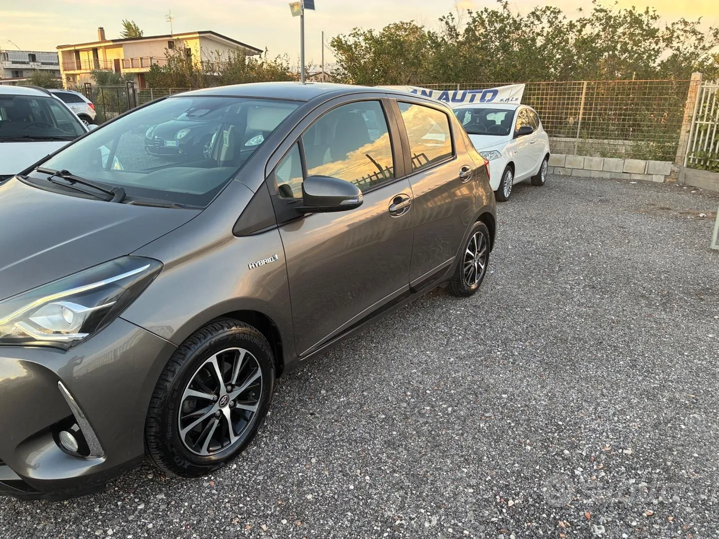 Toyota Yaris 2019 photo 2