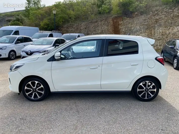 Mitsubishi Space Star 2024 photo 2