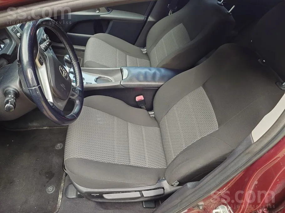 Toyota Avensis 2013 photo 4