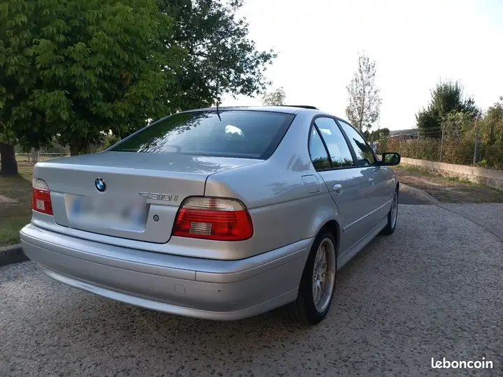 BMW 5 Series 2001 photo 2