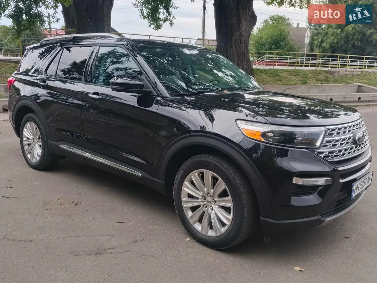 Ford Explorer 2021 photo 3