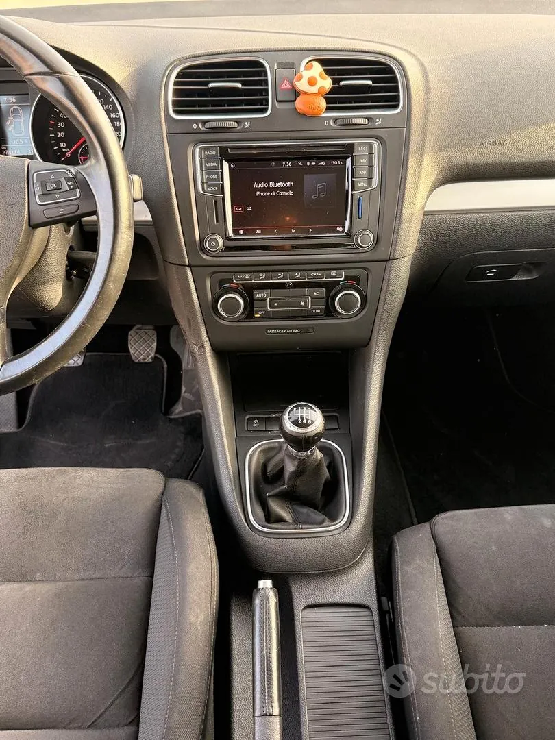 Volkswagen Golf 2012 photo 4