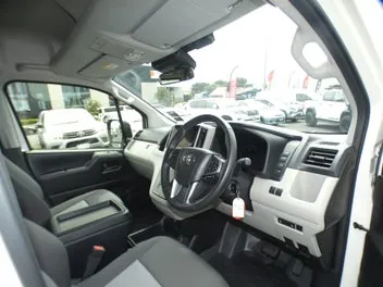 Toyota Hiace 2025 photo 3