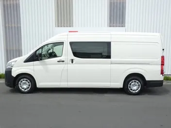 Toyota Hiace 2025 photo 5