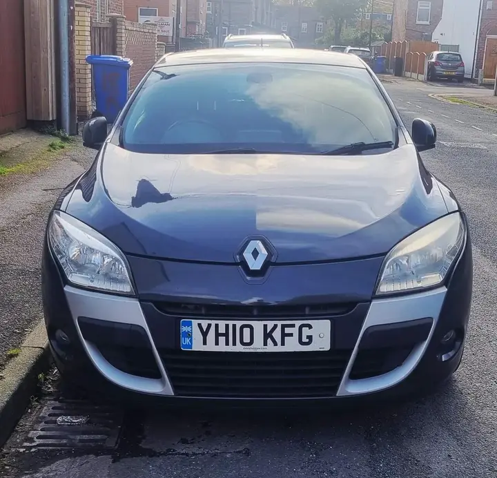 Renault Megane 2010 photo 2