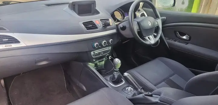 Renault Megane 2010 photo 5