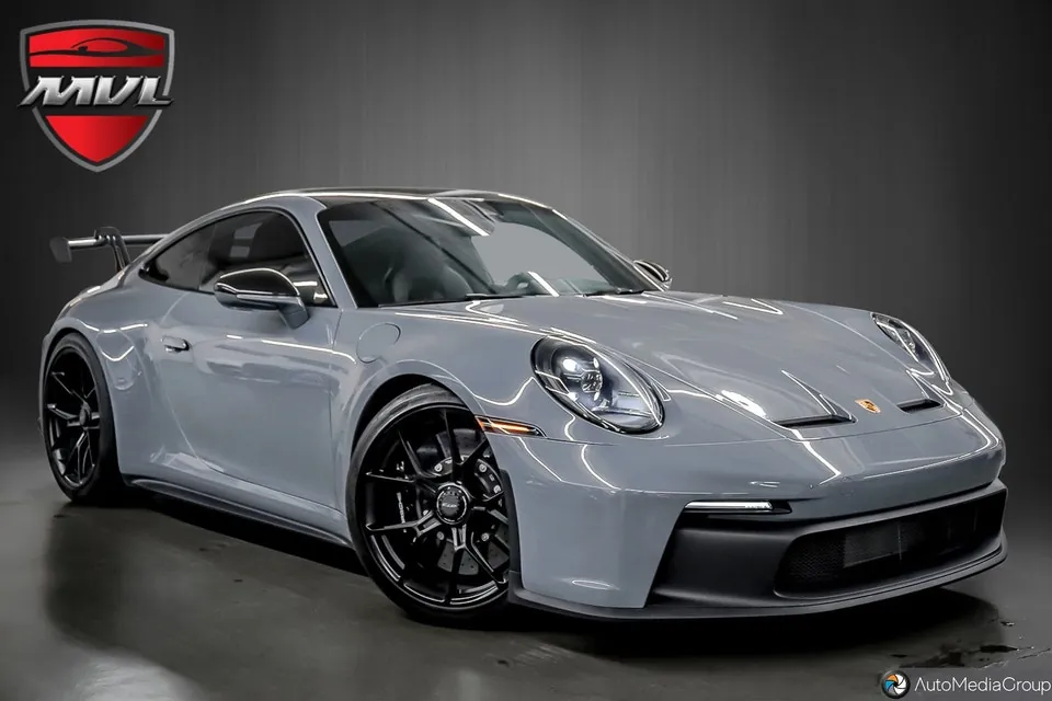 Porsche 911 2024 photo 2
