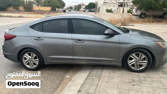 Hyundai Elantra 2019 photo 3