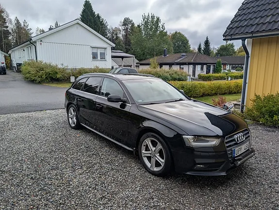Audi A4 2013 photo 2