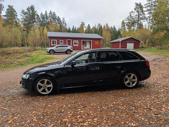 Audi A4 2013 photo 3