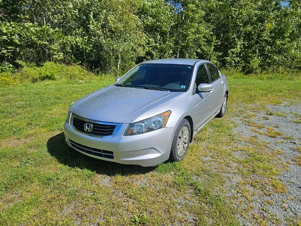 Honda Accord 2010 photo 2