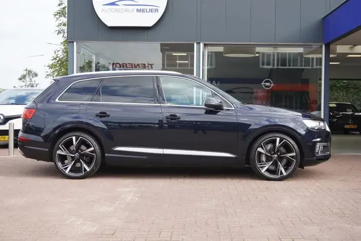 Audi Q7 2016 photo 3