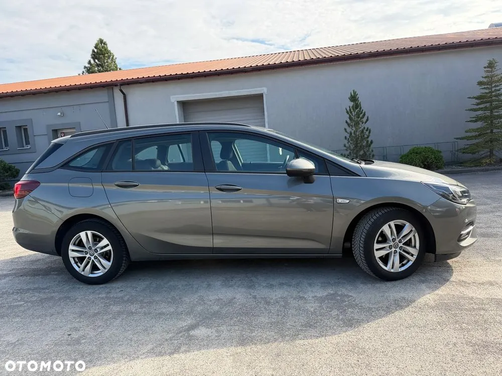 Opel Astra 2020 photo 3
