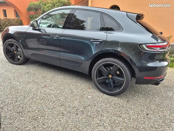 Porsche Macan 2019 photo 2