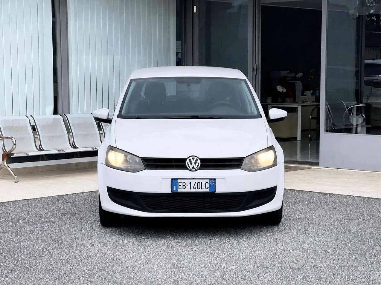 Volkswagen Polo 2012 photo 2