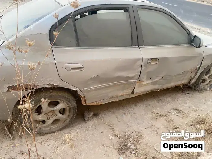 Hyundai Avante 2004 photo 3