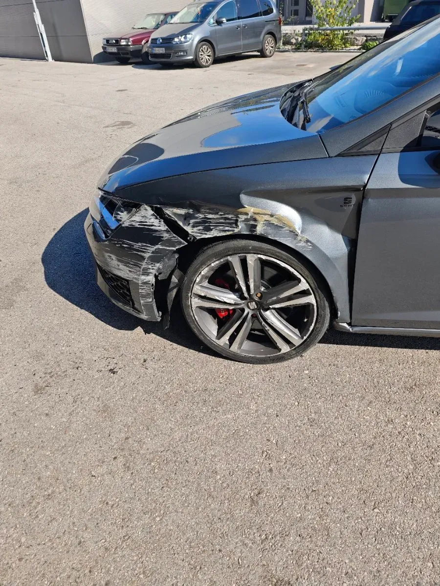 Seat Leon 2014 photo 2