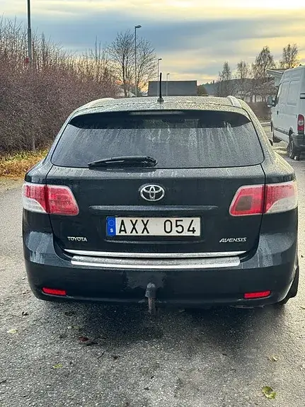 Toyota Avensis 2011 photo 4