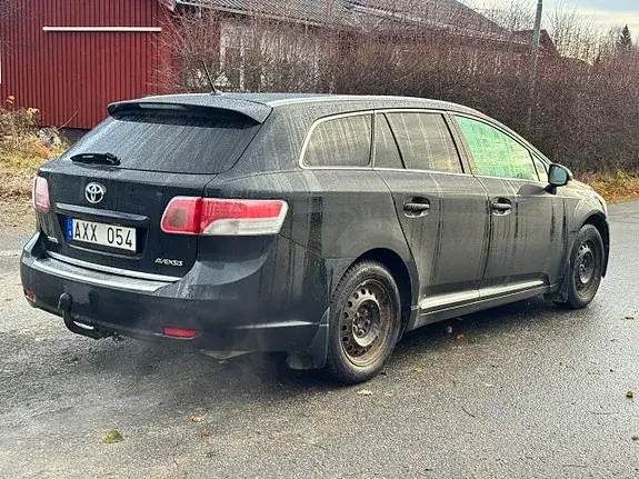 Toyota Avensis 2011 photo 5