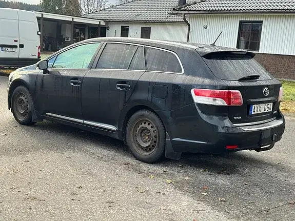 Toyota Avensis 2011 photo 3