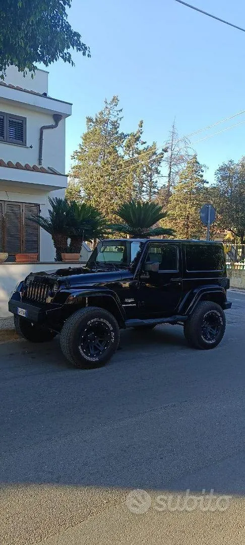 Jeep Wrangler 2011 photo 2