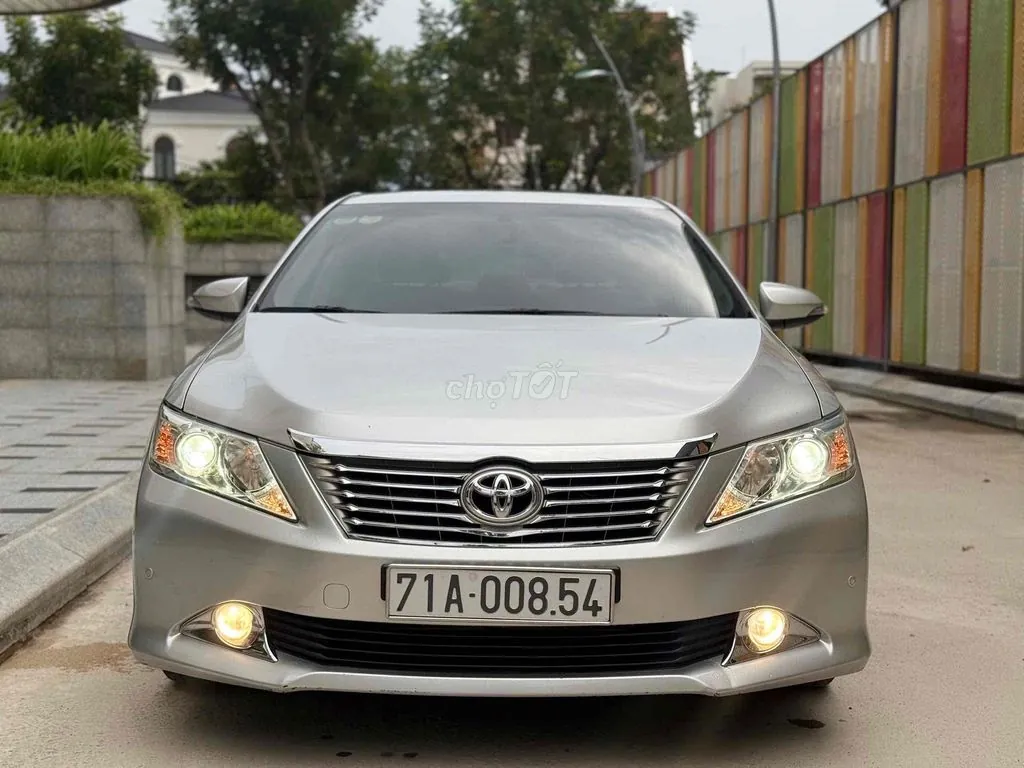 Toyota Camry 2013 photo 2