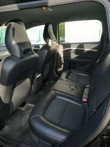 Volvo V70 2011 photo 2