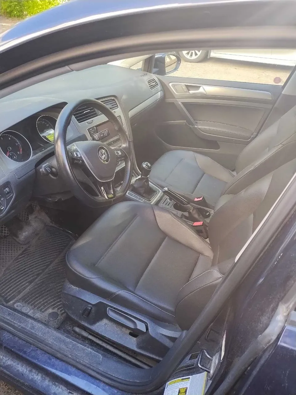 Volkswagen Golf 2015 photo 2