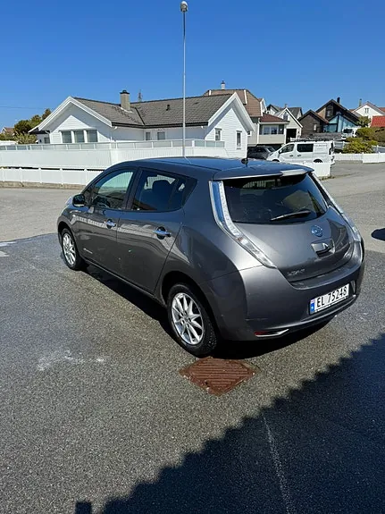 Nissan Leaf 2015 photo 4