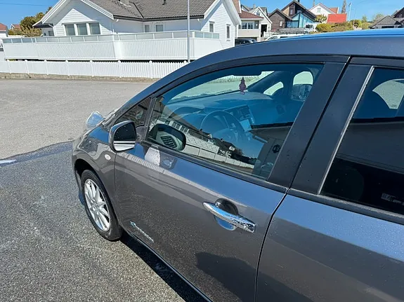 Nissan Leaf 2015 photo 5