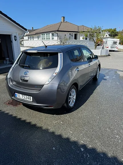Nissan Leaf 2015 photo 3