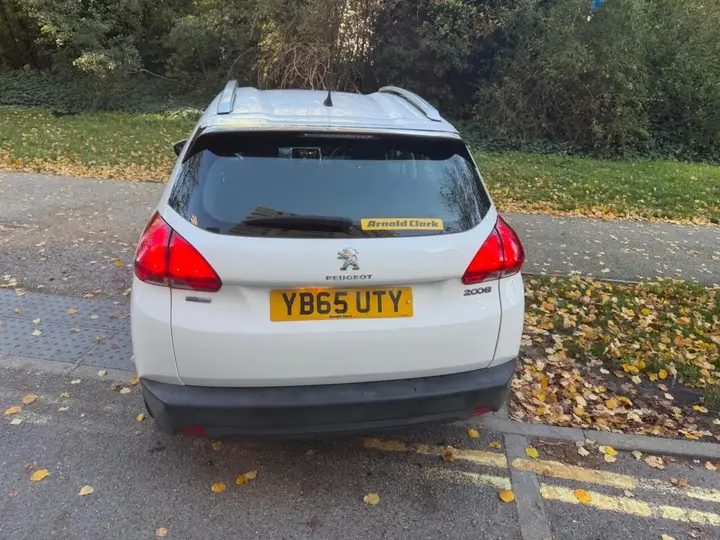 Peugeot 2008 2015 photo 2