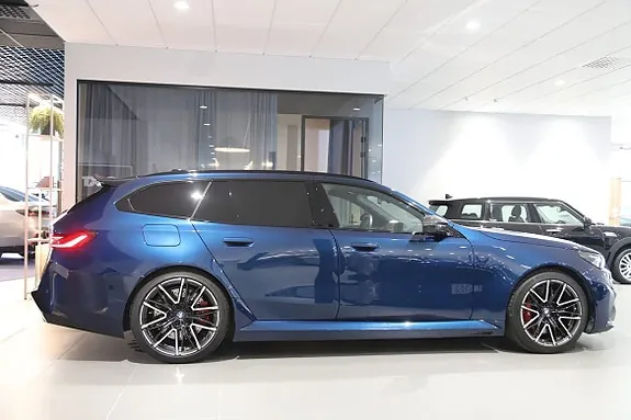 BMW M5 2025 photo 3