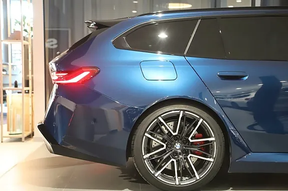BMW M5 2025 photo 5
