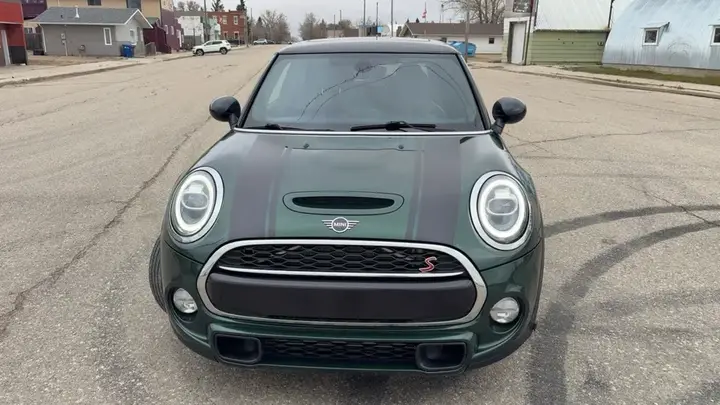 Mini Cooper S 2019 photo 2