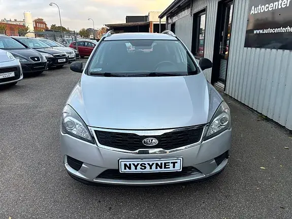 Kia Ceed 2010 photo 5